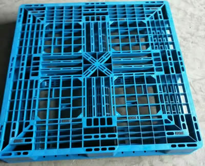 塑料托盤在裝卸過(guò)程中的功能表現(xiàn)