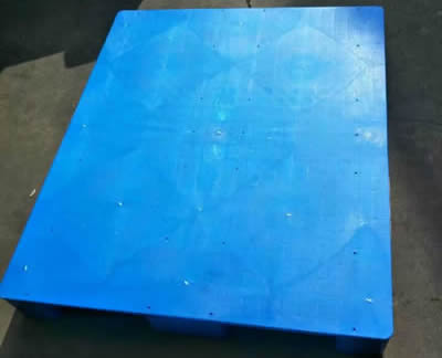 不同材質(zhì)托盤的特性對比